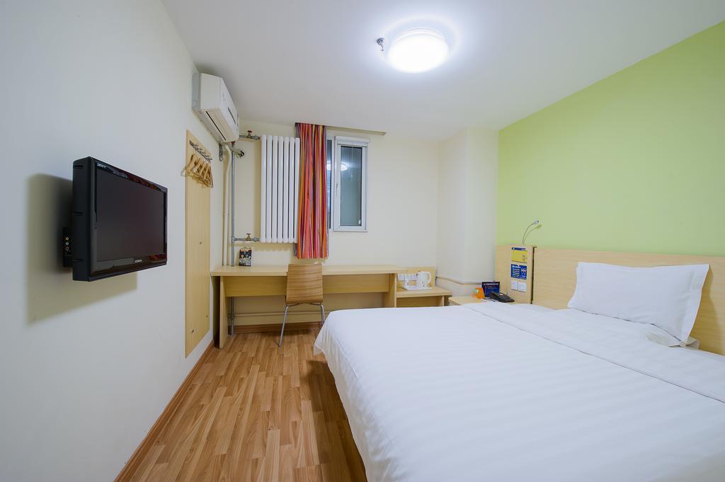 7Days Inn Beijing Railway Station Guangqu Gate Metro Station Rum bild